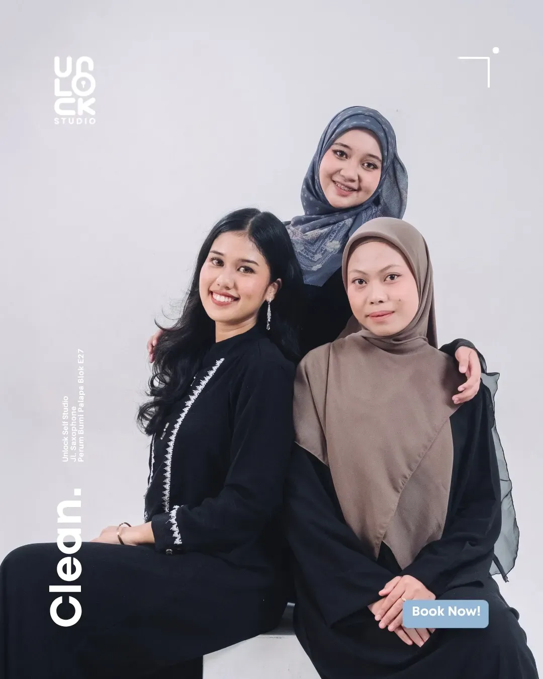Tiga sahabat di self studio
